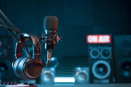 clasamentul-celor-mai-ascultate-emisiuni-de-dimineata-de-pe-radio,-in-romania,-pentru-toamna-lui-2025