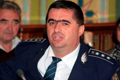 pensionarul-special,-numit-de-usr-administrator-la-o-fabrica-de-armament,-obligat-sa-plateasca-daune-unei-prim-procuroare-si-unui-primar