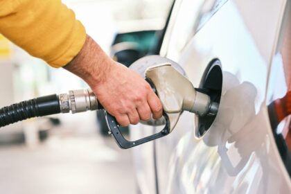 motorina-ramane-la-peste-8-lei:-cat-platesc-soferii-in-bucuresti-si-in-tara-astazi