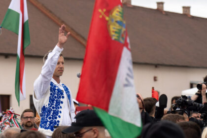 liderul-opozitiei-din-ungaria,-peter-magyar,-cere-rusiei-sa-se-abtina-de-la-interferenta-in-alegeri