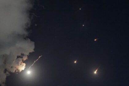 lupte-in-orient,-ziua-11.-israelul-bombardeaza-in-forta-teheranul