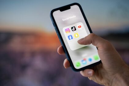 ai-cont-cu-pseudonim-pe-social-media?-ai-ul-pune-capat-anonimatului-pe-internet-si-demascheaza-utilizatorii