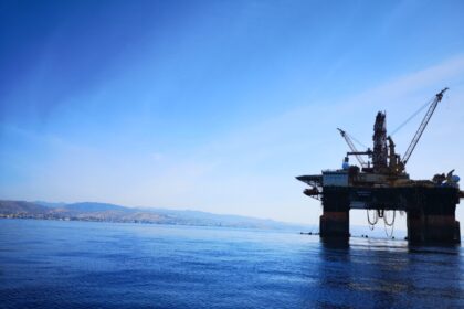 lukoil-explica-de-ce-nu-renunta-la-trident,-din-marea-neagra-in-care-a-investit-deja-650-mil.-usd,-chiar-daca-se-confrunta-in-continuare-cu-un-mediu-ostil-si-cu-o-presiune-semnificativa