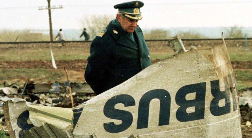 tragediile-de-pe-cerul-romaniei:-avionul-doborat-in-revolutie-si-catastrofa-de-la-balotesti,-doua-dezastre-ramase-pline-de-intrebari-fara-raspuns