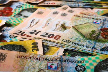 meserii-si-domenii-in-care-salariile-care-pot-depasi-10.000-de-lei-inromania