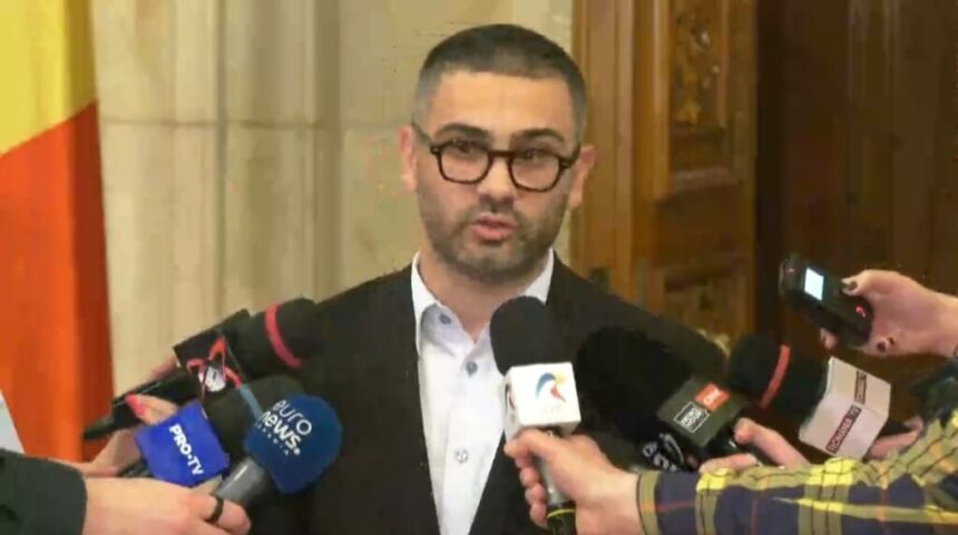manole:-pachetul-de-solidaritate-ar-creste-veniturile-pentru-2,8-milioane-de-pensionari-si-aproape-300.000-de-copii