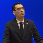 alegeri-la-frf-razvan-burleanu-a-castigat-cu-un-scor-zdrobitor:-cine-este-mascariciul-acesta?-+-toate-rezultatele