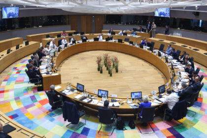 orban-a-parasit-masa-negocierilor-de-la-bruxelles-cand-zelenski-a-aparut-pe-ecran