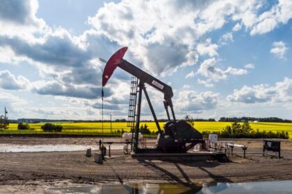 marii-castigatori-ai-razboiului-din-iran:-producatorii-de-petrol-din-canada-dau-lovitura