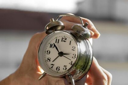 avertismentul-expertilor:-trecerea-la-ora-de-vara-ne-afecteaza-mai-mult-decat-se-credea.-care-sunt-riscurile-pentru-sanatate