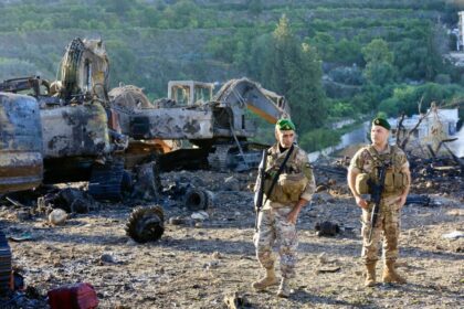razboi-in-orientul-mijlociu,-ziua-26-|-iranul-respinge-preliminar-propunerea-sua-de-a-pune-capat-razboiului-/-cel-putin-9-persoane,-ucise-in-raiduri-israeliene-in-sudul-libanului-/-un-oficial-iranian-sustine-ca-planul-de-pace-al-sua-este-o-lista-de-dorint