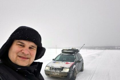aventura-unui-roman-spre-siberia-cum-a-ajuns-cu-o-masina-veche-de-26-de-ani-si-480.000-km-la-bord-in-extremul-orient-rus,-la-50-grade