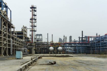 rusia-refuza-livrarile-de-petrol-statelor-care-aplica-plafonarea-pretului-impusa-de-occident