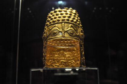 unesco-scoate-coiful-de-la-cotofenesti-din-muzeul-virtual-al-obiectelor-culturale-furate