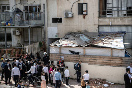razboiul-din-orientul-mijlociu,-ziua-35-|-iranul-promite-atacuri-devastatoare-in-israel-/-consiliul-onu-va-vota-asupra-folosirii-fortei-pentru-eliberarea-stramtorii-ormuz-/-iranul-doboara-avioane-de-vanatoare-americane