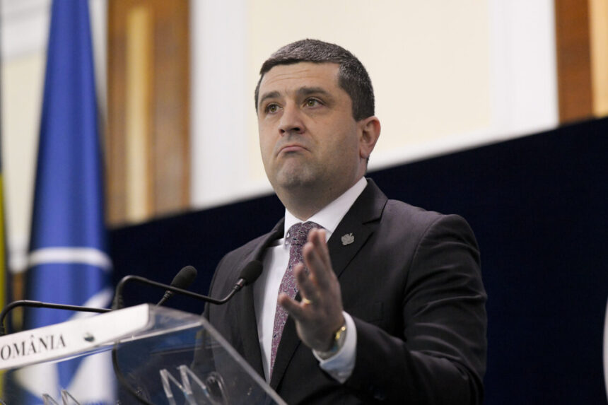 ce-functie-a-omis-sa-treaca-in-cv-ministrul-apararii,-radu-miruta