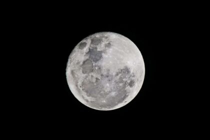 artemis-ii-ajunge-astazi-in-spatele-lunii.-ce-vor-vedea-astronautii-pe-fata-nevazuta