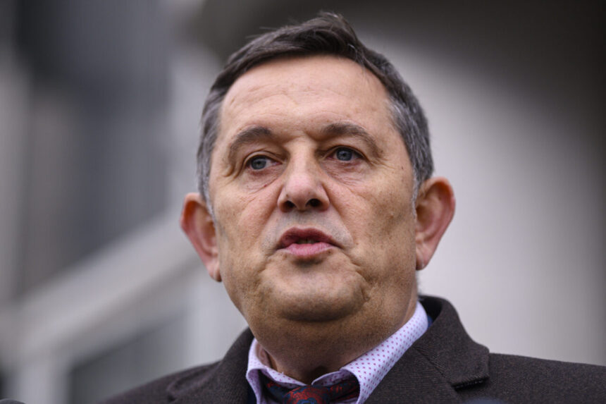 piperea-rupe-tacerea-dupa-o-discutie-cu-vlad-voiculescu