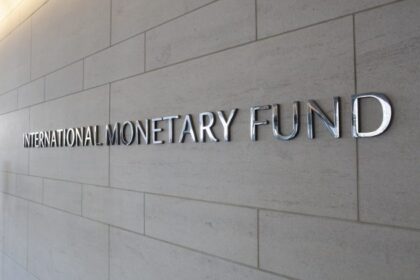raport-fmi,-anunt-grav:-vom-avea-turbulente-majore-in-economie-bursa,-lovita-in-plin-ce-domenii-vor-fi-afectate-mai-rau-–-economica.net