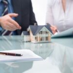legea-care-poate-ajuta-romanii-sa-castige-din-imobiliare,-tinuta-la-sertar-in-parlament-ce-sunt-reit,-fondurile-care-pun-la-treaba-banii-romanilor?-–-economica.net