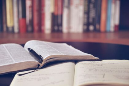 ce-spun-psihologii-despre-lectura:-este-o-buna-metoda-de-terapie-pentru-a-te-deconecta-de-la-griji?