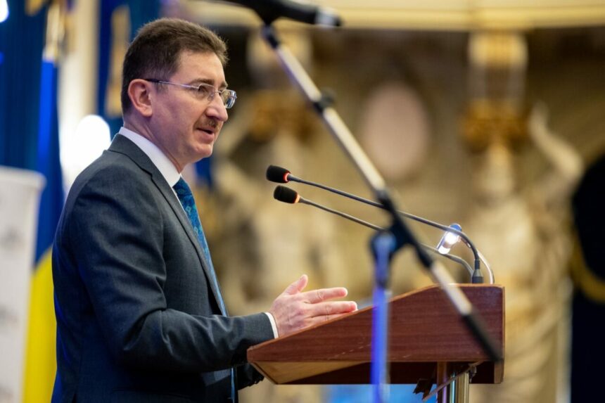 seful-consiliului-concurentei-da-de-pamant-cu-strategia-lui-bolojan-de-reducere-a-accizei-la-carburanti.-chiritoiu:-slabiciune-a-administratiei