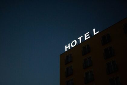 pariu-de-30-de-milioane-de-euro-pe-turism:-brimerock-vizeaza-hoteluri-in-marile-orase-din-romania-–-economica.net