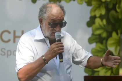 miliardarul-ion-tiriac-dezvaluie-cum-a-pierdut-ordinul-muncii-clasa-i-si-cine-i-a-luat-decoratia:-am-fost-militian-20-de-ani,-as-fi-meritat-o-pensie