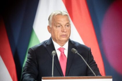 ungaria:-magnatul-media-care-a-conceput-campaniile-lui-orban-isi-ofera-firmele-statului-–-economica.net
