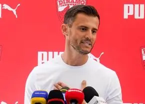 nicolescu-a-confirmat-alte-3-plecari-de-la-dinamo-si-a-explicat-nebunia-cu-alex-pop:-a-fost-ideea-unui-actionar