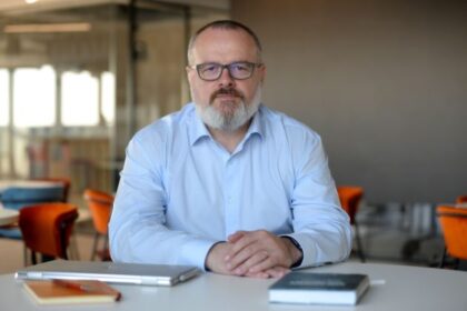 ucms-by-arobs-lanseaza-pay-transparency-solutions,-primul-ecosistem-integrat-de-software-si-consultanta-din-romania-pentru-conformarea-la-directiva-salariala-a-ue-–-economica.net