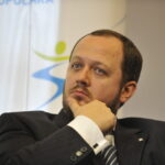 papahagi-il-mitraliaza-pe-bolojan:-dupa-secta-martorii-lui-georgescu-ar-fi-aiurea-sa-asistam-la-nasterea-martorii-lui-bolojan